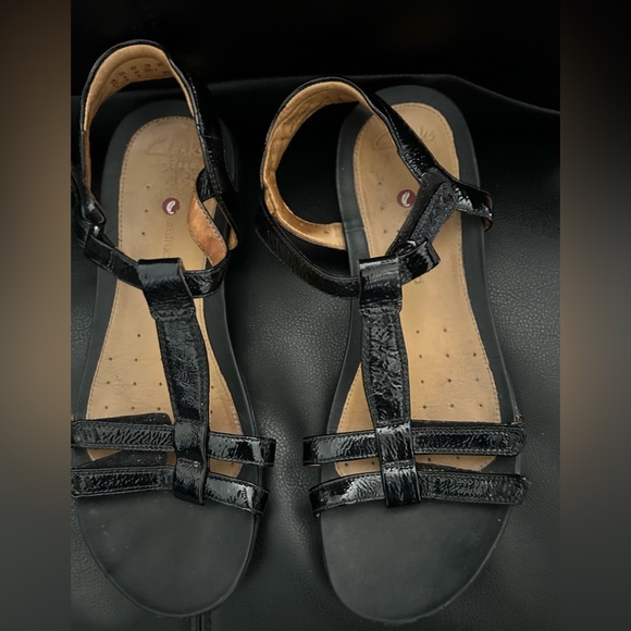 Clarks black patent leather sandals, UN VAZE BLACK PATENT, Size 9 M - Picture 2 of 10